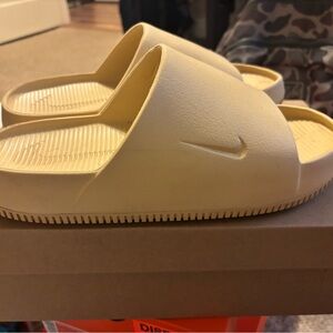 Nike Cream Slide Sandals